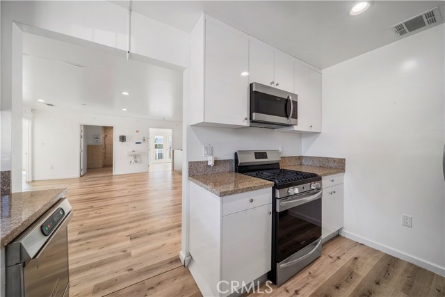 Detail Gallery Image 15 of 45 For 549 E Ada, Glendora,  CA 91741 - 6 Beds | 3 Baths