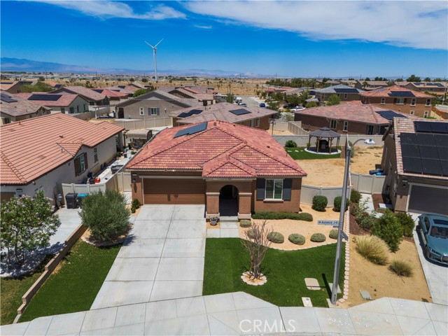 5025 W Avenue J6, Lancaster CA: https://media.crmls.org/medias/8b70f15c-95f8-45e6-95b6-302d09b3bdb1.jpg