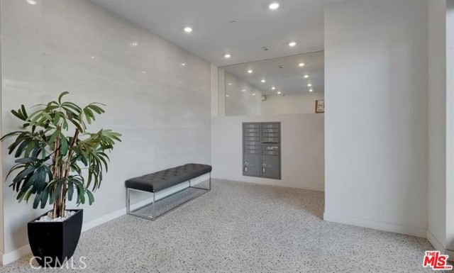 1367 N Alta Vista Boulevard #303, Los Angeles, CA, 90046 1367 N Alta Vista Boulevard #303, Los Angeles, CA, 90046