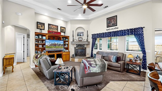 Detail Gallery Image 19 of 75 For 21160 Second Ave, Stevinson,  CA 95374 - 5 Beds | 4 Baths