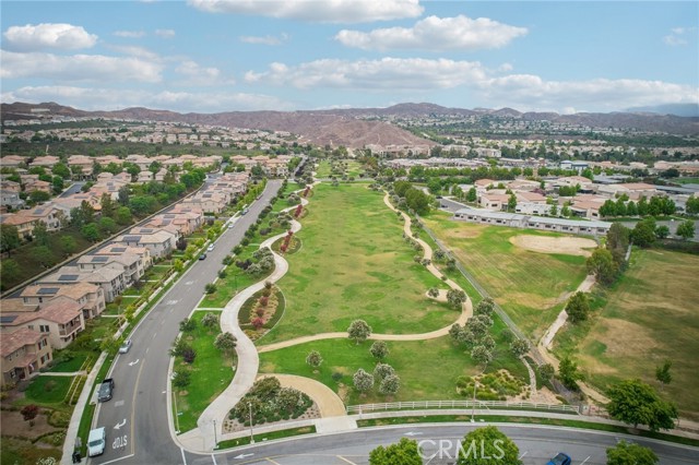 28519 Pietro Drive, Valencia CA: https://media.crmls.org/medias/8b72779d-ac2b-440e-9ffc-3f4fddf141dc.jpg