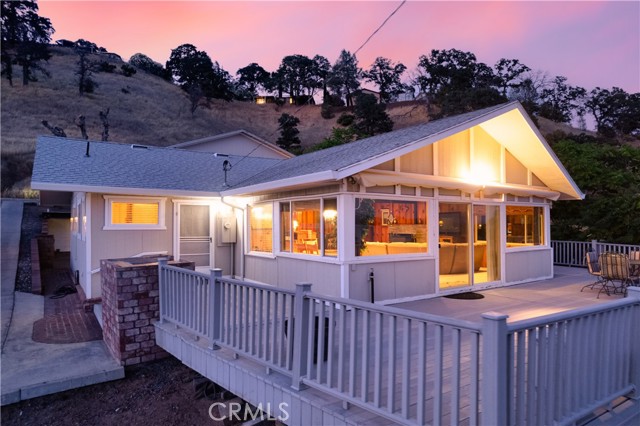 13041 San Joaquin Avenue, Clearlake CA: https://media.crmls.org/medias/8b72acdc-cd6c-4008-8ef3-5595765d5fdb.jpg
