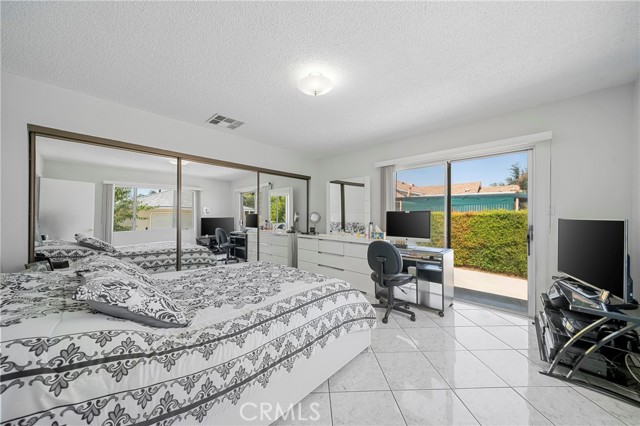2030 Paloma Street, Pasadena CA: https://media.crmls.org/medias/8b73d96c-323f-45fe-89a0-0f2568ec3c1d.jpg