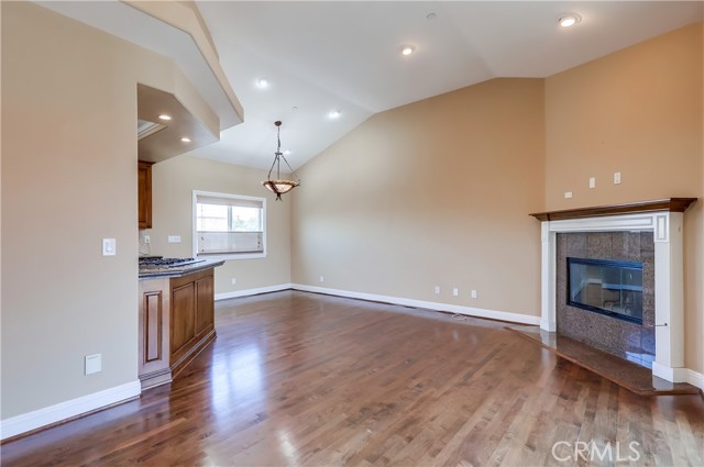Detail Gallery Image 4 of 25 For 2620 Grant Ave #B,  Redondo Beach,  CA 90278 - 4 Beds | 2/1 Baths