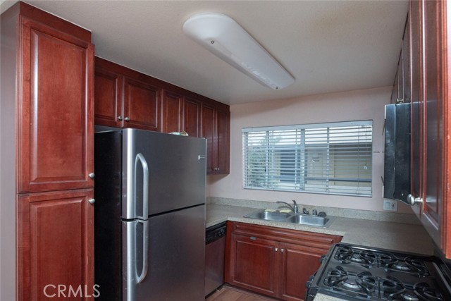 Detail Gallery Image 14 of 34 For 5540 Owensmouth Ave #206,  Woodland Hills,  CA 91304 - 2 Beds | 2 Baths