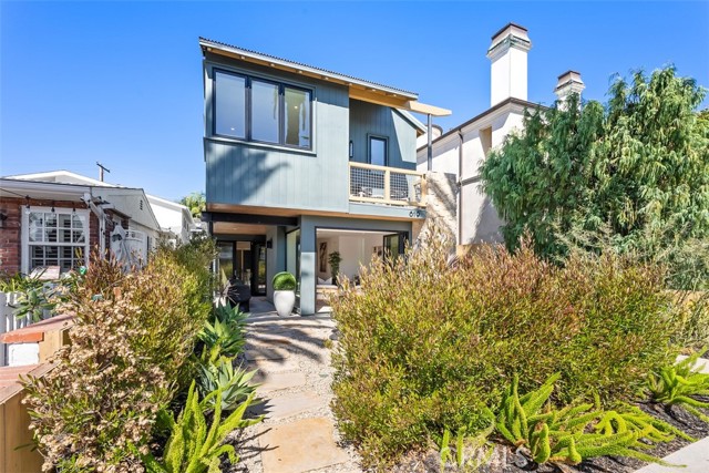 Detail Gallery Image 2 of 30 For 619 Marguerite Ave, Corona Del Mar,  CA 92625 - 3 Beds | 3/1 Baths