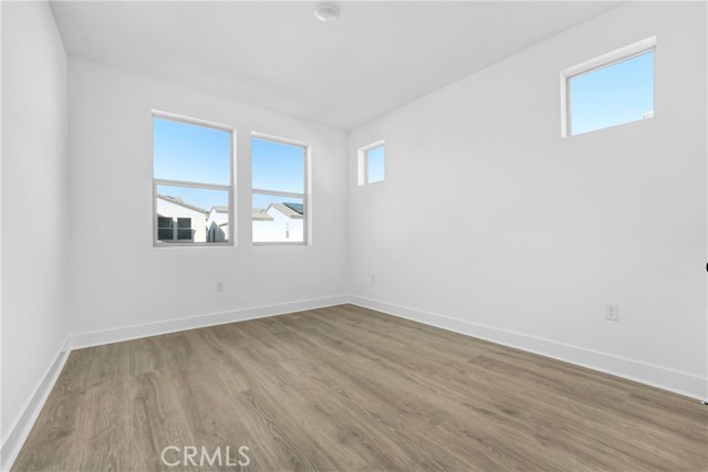 27346 Creekwood Lane, Valencia CA: https://media.crmls.org/medias/8b75c9c9-7260-4e16-8074-e86f17befcce.jpg