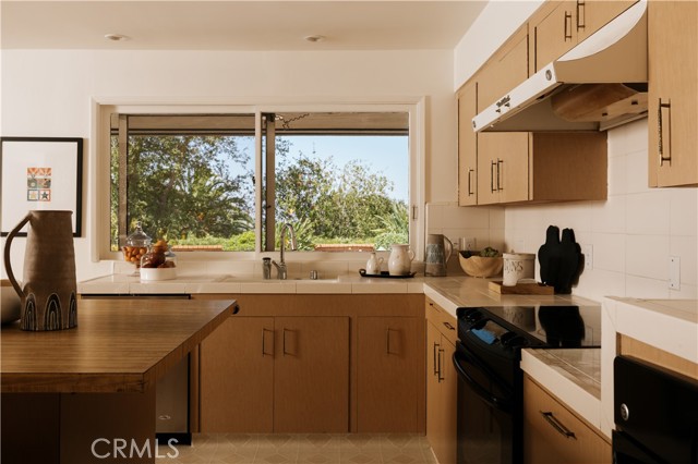 4 Bed Home for Sale in Encino, California