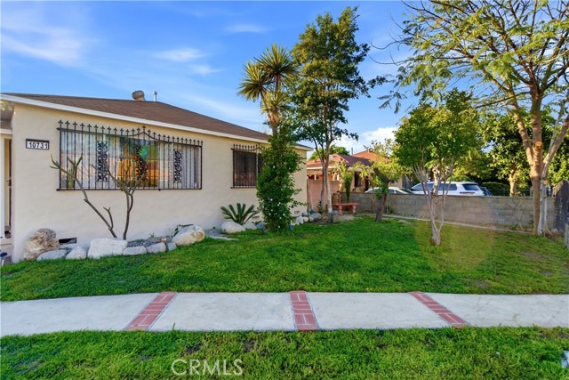 Detail Gallery Image 4 of 35 For 10731 Wright Rd, South Gate,  CA 90280 - 3 Beds | 2 Baths