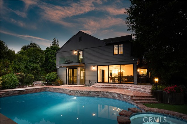 4851 Corbin Avenue, Tarzana CA: https://media.crmls.org/medias/8b7706c7-ca24-4fb9-8507-44f92e85dadd.jpg