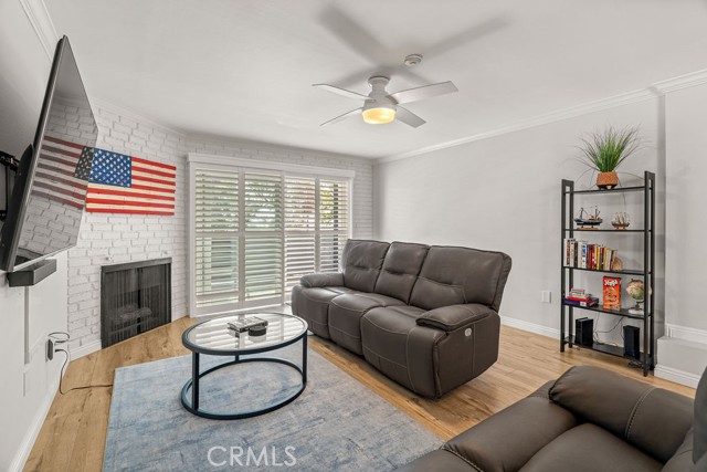 Detail Gallery Image 11 of 36 For 1321 Beryl St #101,  Redondo Beach,  CA 90277 - 3 Beds | 2/1 Baths