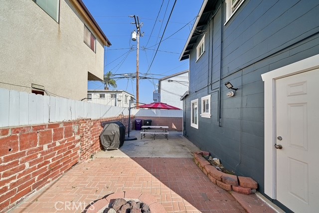 4117 E Theresa Street, Long Beach CA: https://media.crmls.org/medias/8b77a15a-03f0-44a5-a771-4175fba1a086.jpg