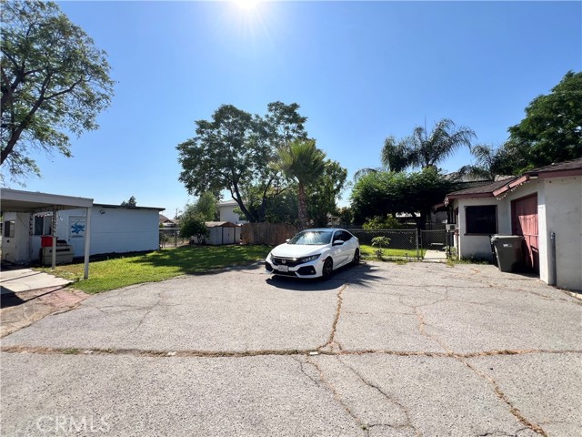 3855 Maine Avenue, Baldwin Park CA: https://media.crmls.org/medias/8b77d2f9-7109-48a0-8ab1-26a59ff6fa4f.jpg