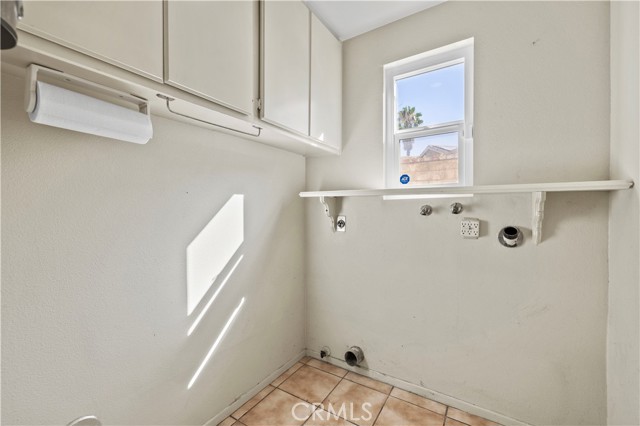 27668 Lonestar Place, Castaic CA: https://media.crmls.org/medias/8b783118-b5d7-4f0a-9a42-10def4b3e6cf.jpg