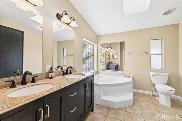 Detail Gallery Image 14 of 43 For 1067 Stevenson a & B,  Colton,  CA 92324 - 6 Beds | 4 Baths