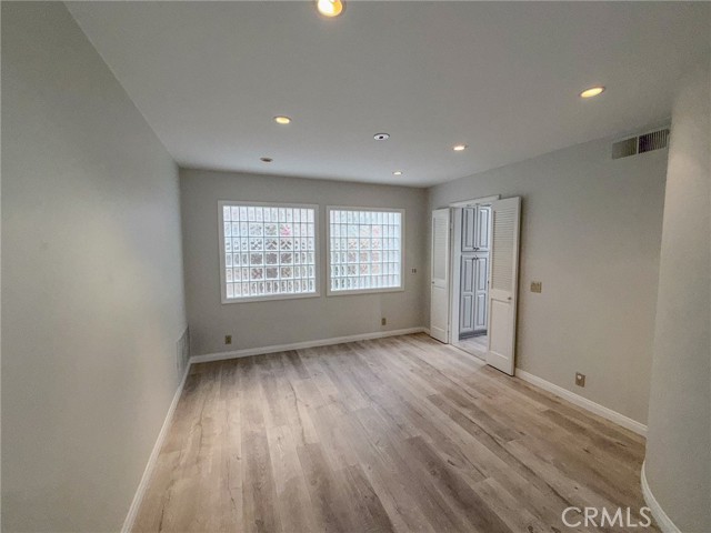 Detail Gallery Image 5 of 55 For 5018 Evanwood Ave, Oak Park,  CA 91377 - 4 Beds | 2/1 Baths