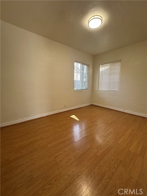 942 E 6th Street, Pomona CA: https://media.crmls.org/medias/8b78de0c-847e-4d47-bf58-f007933517a0.jpg