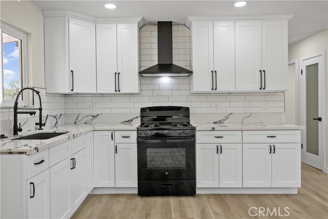 Detail Gallery Image 4 of 25 For 40635 159th St, Lancaster,  CA 93535 - 4 Beds | 2 Baths