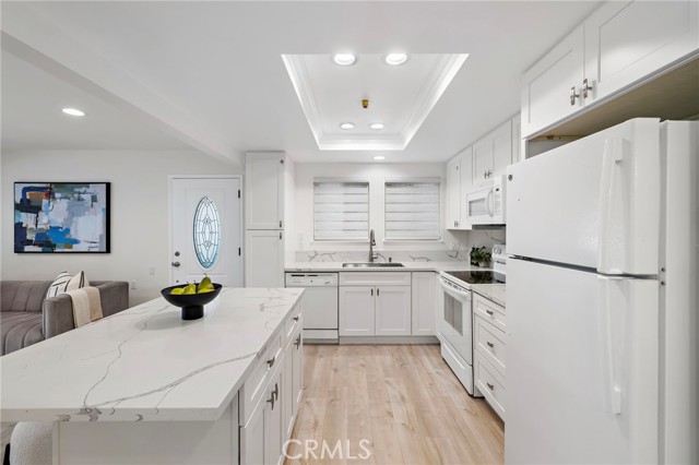 Detail Gallery Image 10 of 14 For 803 Ronda Mendoza a,  Laguna Woods,  CA 92637 - 2 Beds | 2 Baths