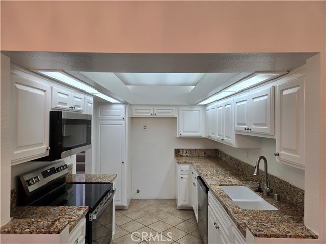 Detail Gallery Image 6 of 21 For 783 Grayling, Costa Mesa,  CA 92626 - 2 Beds | 2 Baths