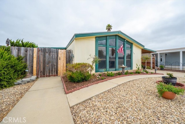 519 W Taylor Street, Santa Maria CA: https://media.crmls.org/medias/8b7a13d8-5f2b-44bc-bc7d-a913e4664ee1.jpg