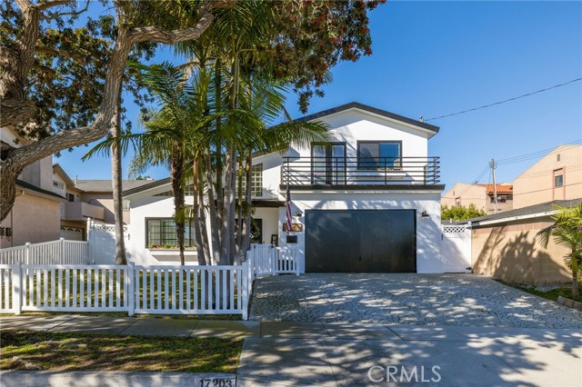 17203 Patronella Avenue, Torrance CA: https://media.crmls.org/medias/8b7a1a67-4515-412d-8826-6dcd7d4201b7.jpg