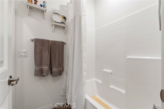 11484 Corte Cuyama, Jurupa Valley CA: https://media.crmls.org/medias/8b7a26a8-a839-404e-8eda-21c45dd7c4f9.jpg