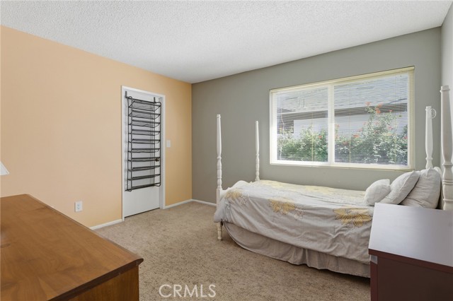 Detail Gallery Image 25 of 42 For 22963 Collins St, Woodland Hills,  CA 91367 - 5 Beds | 3 Baths