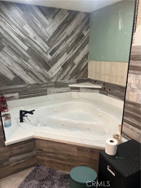 10984 Lincroft Road, Hesperia CA: https://media.crmls.org/medias/8b7a947f-5f43-45cc-af88-df9735351676.jpg