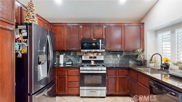 Detail Gallery Image 11 of 35 For 15120 Ironwood St, Lake Elsinore,  CA 92530 - 3 Beds | 2 Baths