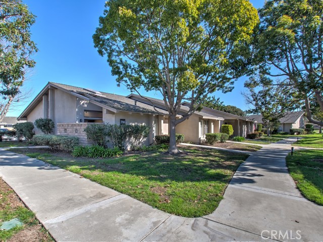 8566 Fallbrook Circle #705A, Huntington Beach, CA 92646