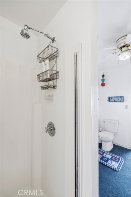 8449 Glencrest Drive photo 28