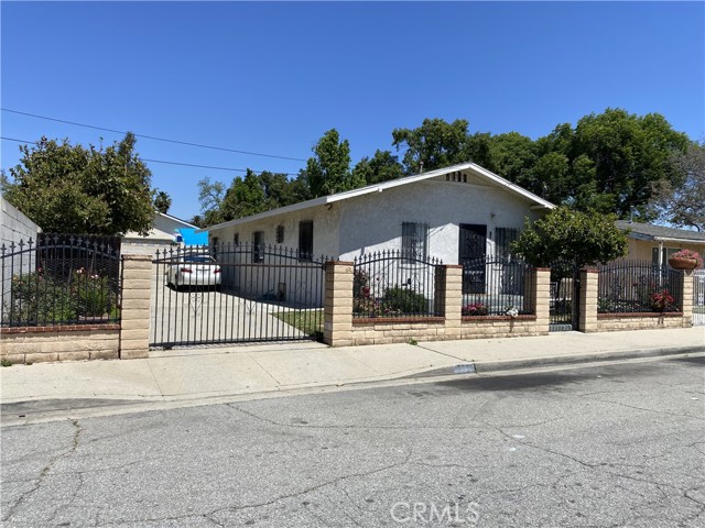 833 W Monterey Ave, Pomona, CA 91768