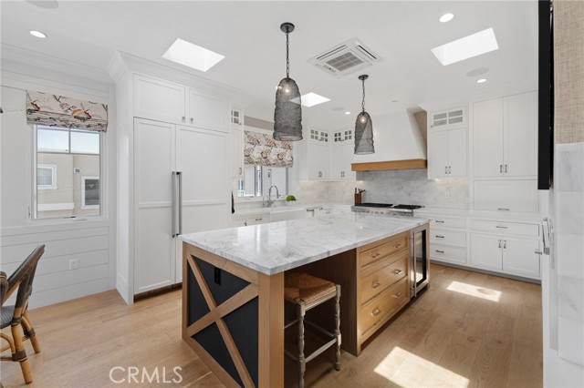 Detail Gallery Image 9 of 54 For 443 23rd Pl, Manhattan Beach,  CA 90266 - 3 Beds | 3/1 Baths