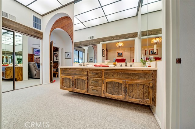 433 Fairway Drive, Palmdale CA: https://media.crmls.org/medias/8b7c497d-ab21-4cc4-9f28-36deecb7064d.jpg