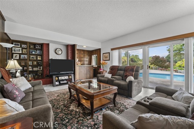 Detail Gallery Image 15 of 31 For 10661 Baton Rouge Ave, Porter Ranch,  CA 91326 - 4 Beds | 3 Baths