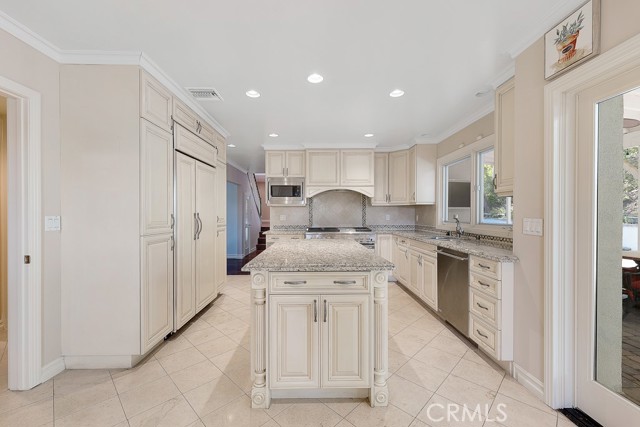 17232 Quesan Place, Encino CA: https://media.crmls.org/medias/8b7cb42c-1af9-4df3-9260-5ac61a3a0c2a.jpg