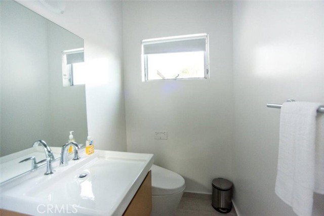 Detail Gallery Image 29 of 34 For 4125 Alla, Mar Vista,  CA 90066 - 2 Beds | 1/1 Baths