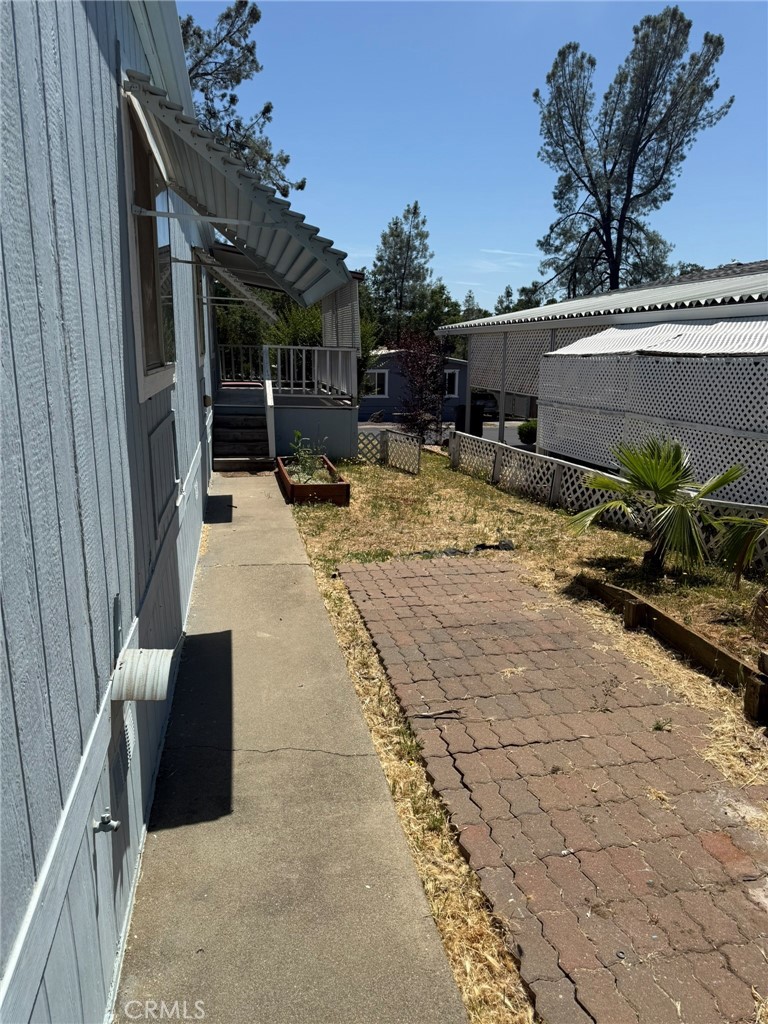 https://media.crmls.org/medias/8b7cfdbc-3d51-4e2c-a5b3-02e17079f67b.jpg?preset=X-Large