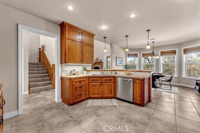 Detail Gallery Image 11 of 73 For 15125 N Kobbuntie Ct, Red Bluff,  CA 96080 - 5 Beds | 3/1 Baths