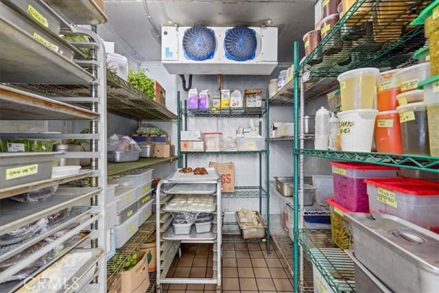 4133 Anaheim Street, Long Beach CA: https://media.crmls.org/medias/8b7d6d77-9545-49e0-92a0-ebf7f1d5f572.jpg