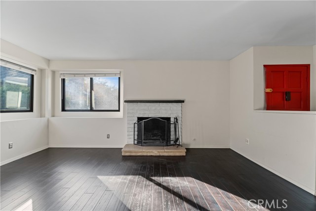 4536 Maycrest Street, Los Angeles CA: https://media.crmls.org/medias/8b7dbf72-d9f8-4e40-9c6a-0a2dae699d81.jpg