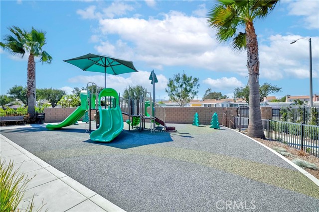 1202 Clipper Lane, Harbor City CA: https://media.crmls.org/medias/8b7eae59-7e4e-4683-9d52-e8ba8bd093ce.jpg