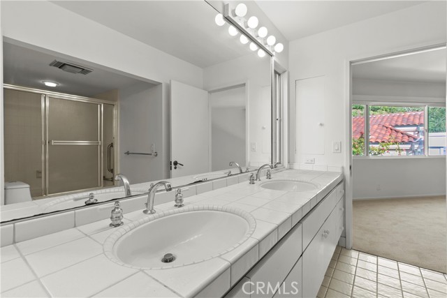 Detail Gallery Image 24 of 26 For 2 Inverness Lane, Newport Beach,  CA 92660 - 4 Beds | 4 Baths