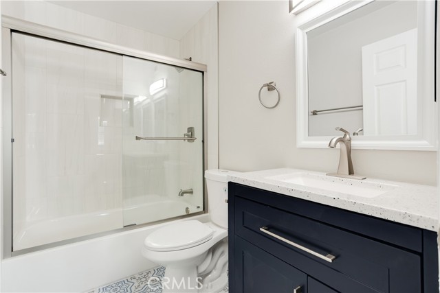 Detail Gallery Image 15 of 24 For 5530 Owensmouth Ave #325,  Woodland Hills,  CA 91367 - 2 Beds | 2 Baths