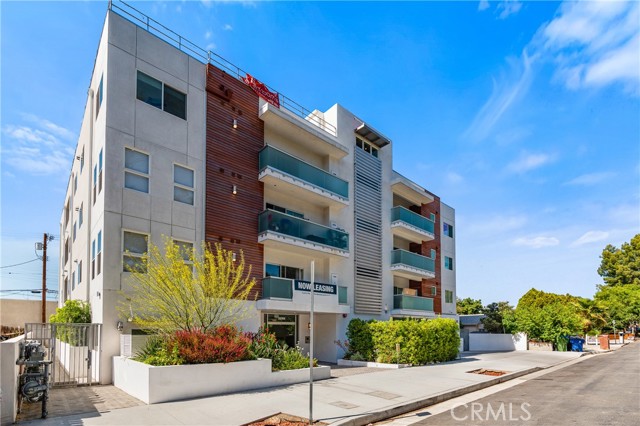 Photo of 22769 Del Valle Street, Woodland Hills, CA 91364