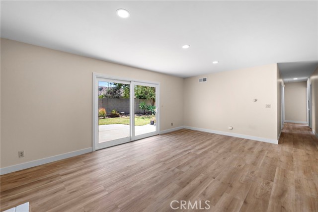 Detail Gallery Image 18 of 32 For 5852 Raphael Dr, Huntington Beach,  CA 92649 - 4 Beds | 2 Baths