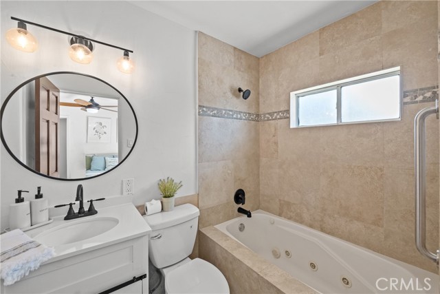642 S Mountain View Drive, Palm Springs CA: https://media.crmls.org/medias/8b7fff66-3c49-4306-8cf9-292dee1e76de.jpg