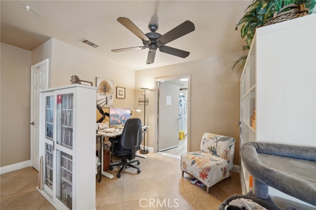 6253 Hamilton Court, Chino CA: https://media.crmls.org/medias/8b807ea7-9abc-4b9c-8513-8ae0ad828832.jpg