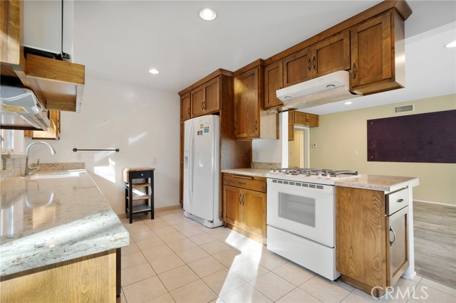 Detail Gallery Image 14 of 35 For 214 W Le Roy Ave, Arcadia,  CA 91007 - 4 Beds | 2/1 Baths